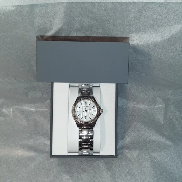 Armitron Women's Watch, Brand NEW with Box, Silver and Gold - Picture 1 of 7